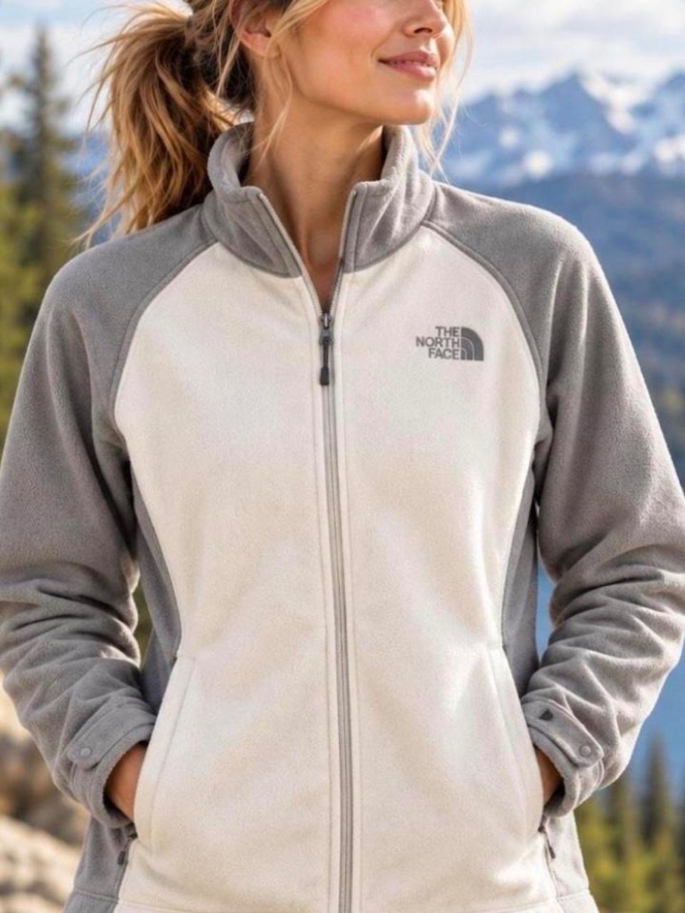 The North Face Full Zip Women’s Fleece Jacket - Size Small
